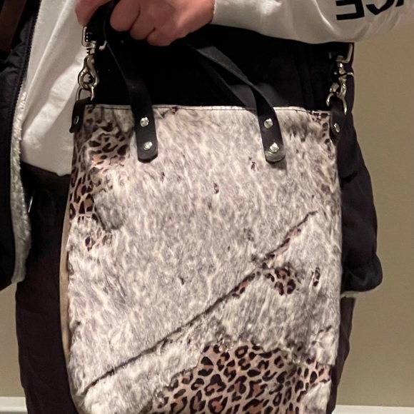 Jill’s Homestead- Midwestern Tote - Picture 2 of 6